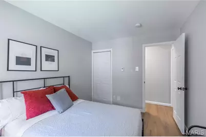 9920 Bunker Hill Drive #E, Saint Louis, MO 63123 - Photo 18