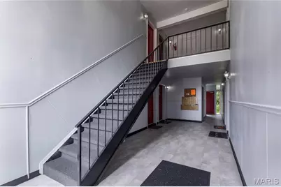 9920 Bunker Hill Drive #E, Saint Louis, MO 63123 - Photo 4