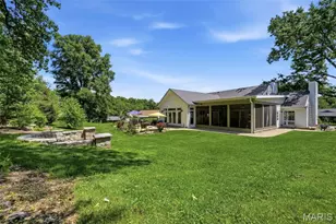 427 Clif-Side Dr, Glendale, MO 63122 - Photo 2