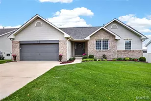 1214 Sunny Ridge Dr, O'Fallon, MO 63366 - Photo 2