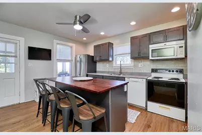 8615 Mackenzie Road, Saint Louis, MO 63123 - Photo 16