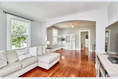 8615 Mackenzie Road, Saint Louis, MO 63123 - Photo 2