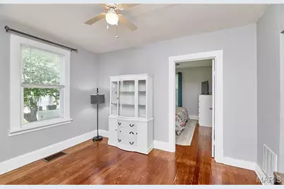 8615 Mackenzie Road, Saint Louis, MO 63123 - Photo 12