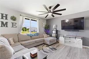 306 Old Schaeffer Ln, O'Fallon, MO 63366 - Photo 4