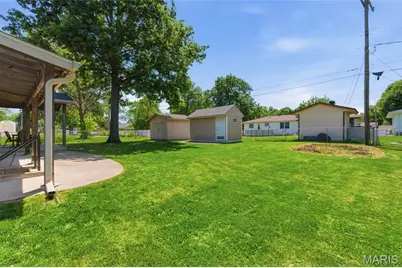 306 Old Schaeffer Lane, O'Fallon, MO 63366 - Photo 32
