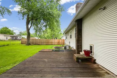 2558 Carousel Court, Florissant, MO 63031 - Photo 42