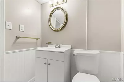 2558 Carousel Court, Florissant, MO 63031 - Photo 36