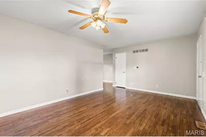 2558 Carousel Court, Florissant, MO 63031 - Photo 12