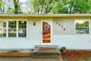 2558 Carousel Ct, Florissant, MO 63031 - Photo 8