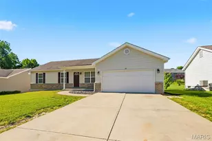 351 Gardenia Dr, Troy, MO 63379 - Photo 2