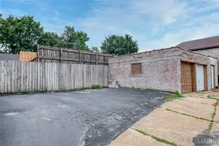8910 Gravois Rd, Affton, MO 63123 - Photo 12