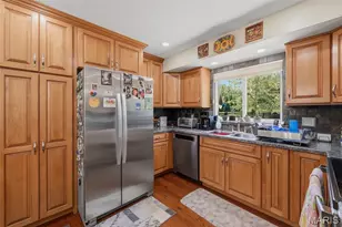 409 Mayfair Dr, Ballwin, MO 63011 - Photo 16