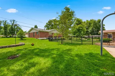 409 Mayfair Drive, Ballwin, MO 63011 - Photo 56