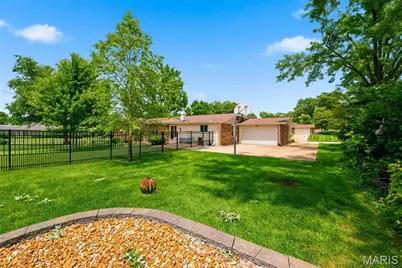 409 Mayfair Drive, Ballwin, MO 63011 - Photo 58