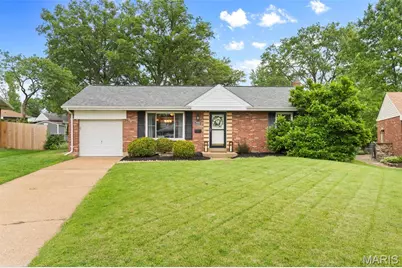 9401 Sophine Lane, Saint Louis, MO 63123 - Photo 2