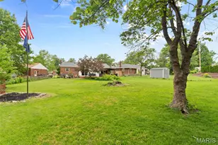 9401 Sophine Ln, Saint Louis, MO 63123 - Photo 30