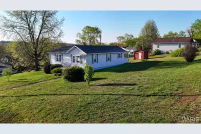 321 Lake Street, De Soto, MO 63020 - Photo 1
