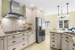 7401 Oxford Dr, Saint Louis, MO 63105 - Photo 16
