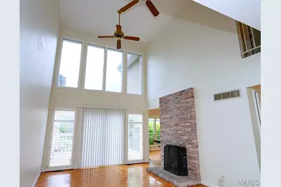 1003 Nobleman Drive, Creve Coeur, MO 63146 - Photo 4