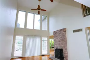 1003 Nobleman Dr, Creve Coeur, MO 63146 - Photo 4