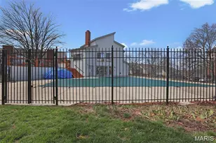 1003 Nobleman Dr, Creve Coeur, MO 63146 - Photo 34