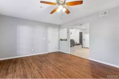 100 Towne Square Court #B, Eureka, MO 63025 - Photo 8