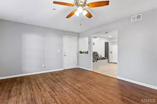 100 Towne Square Ct, Eureka, MO 63025 - Photo 8