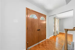 10246 Gregory Ct, Saint Louis, MO 63128 - Photo 6