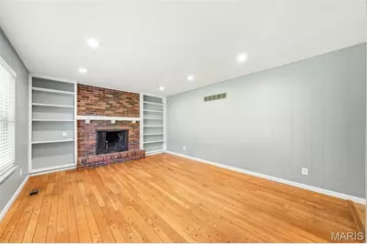 10246 Gregory Court, Saint Louis, MO 63128 - Photo 12