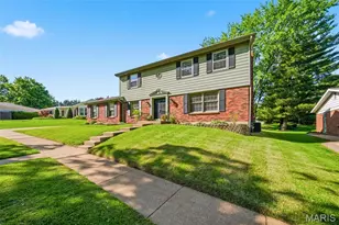 10246 Gregory Ct, Saint Louis, MO 63128 - Photo 4