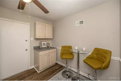 215 Walworth Drive, Saint Louis, MO 63125 - Photo 16