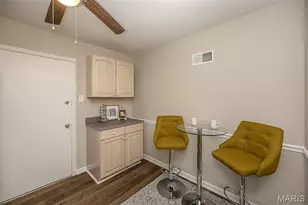 215 Walworth Dr, Saint Louis, MO 63125 - Photo 16