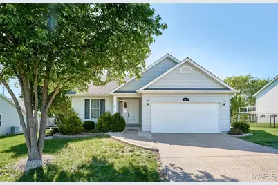 412 Fuller Drive, Wentzville, MO 63385 - Photo 2