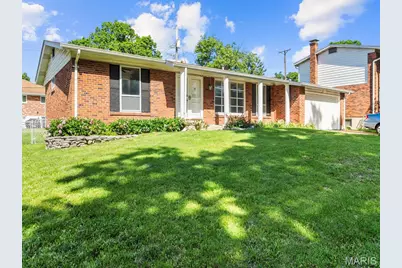 9709 Brookmere Drive, Saint Louis, MO 63123 - Photo 2