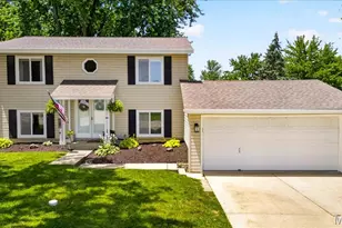 1301 Cave Springs Estate Dr, Saint Peters, MO 63376 - Photo 1