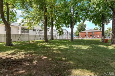 4353 Chateau De Ville Drive #D, Oakville, MO 63129 - Photo 36