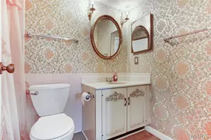 4353 Chateau De Ville Dr, Oakville, MO 63129 - Photo 26