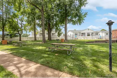 4353 Chateau De Ville Drive #D, Oakville, MO 63129 - Photo 44