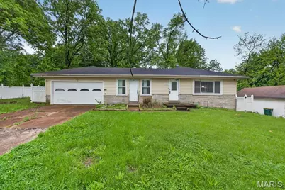2360 Chambers Road, Moline Acres, MO 63136 - Photo 2