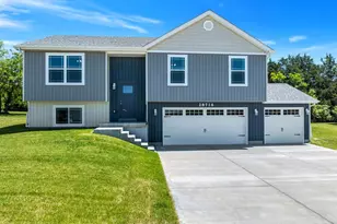 28716 Woodland Heights Dr, Warrenton, MO 63383 - Photo 1