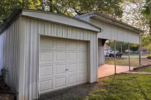 2800 S Carolina St, Louisiana, MO 63353 - Photo 6