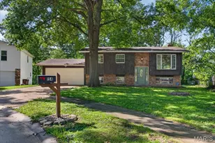 154 Parkside Acres Dr, Fenton, MO 63026 - Photo 1