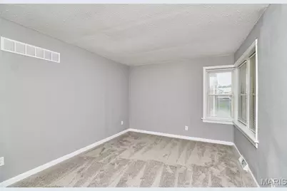 2146 Fairhaven Drive, Jennings, MO 63136 - Photo 6