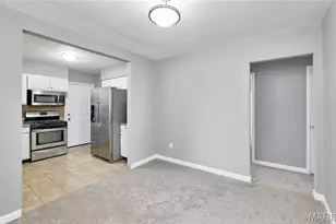 2146 Fairhaven Dr, Jennings, MO 63136 - Photo 14