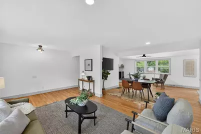 4851 Sunnyview Drive, Saint Louis, MO 63128 - Photo 4