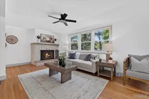 4851 Sunnyview Dr, Saint Louis, MO 63128 - Photo 8
