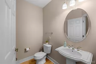 1535 Fawnvalley Dr, Des Peres, MO 63131 - Photo 16