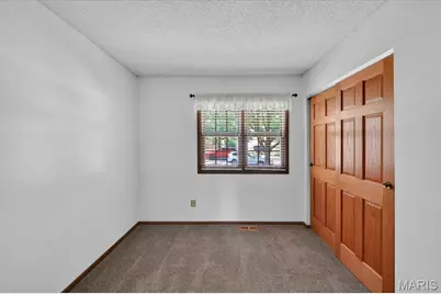 1014 Holly River Drive, Florissant, MO 63031 - Photo 18