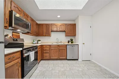 3024 Autumn Lakes Court, Maryland Heights, MO 63043 - Photo 18