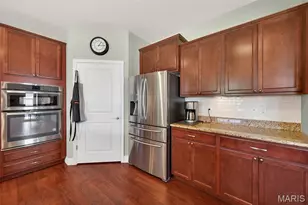 607 Falconcrest Dr, Lake Saint Louis, MO 63367 - Photo 10
